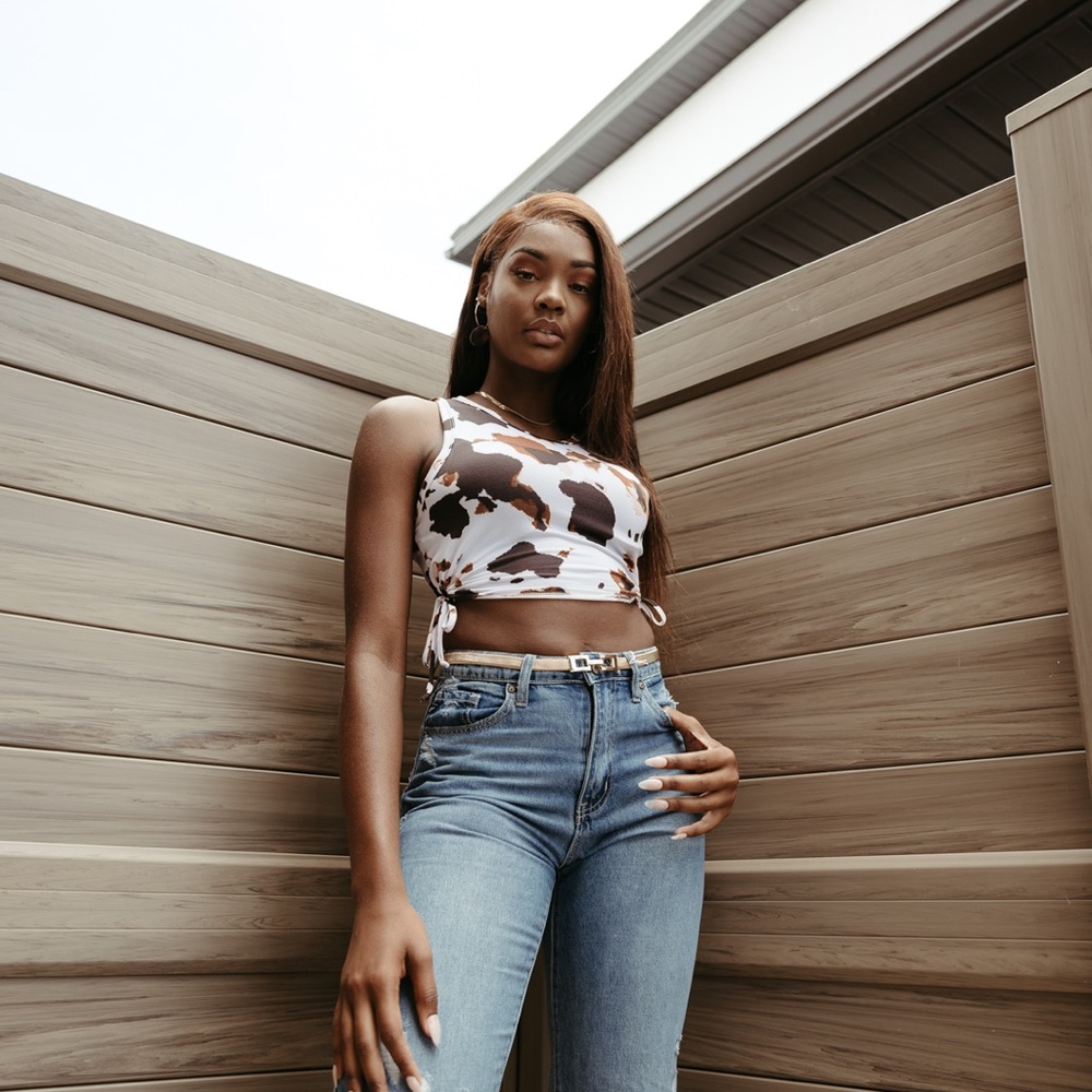 *ONE LEFT!* Daylen High Rise Distressed Boyfriend Jean - Picture 5 of 12